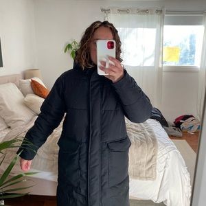 Everlane renew puffer, size small.